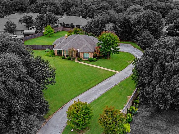 5th image of 104 Lakeridge Ct