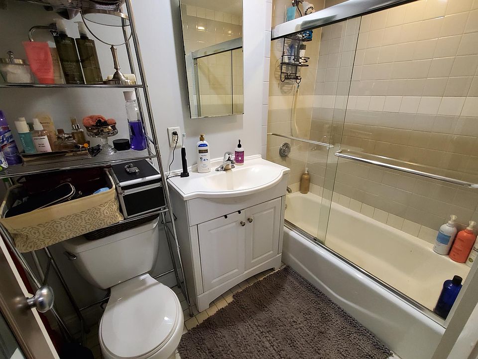2nd image of 174 Saint Botolph St #19