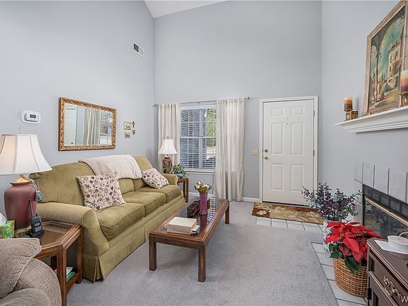 4th image of 1005 Windsong Dr
