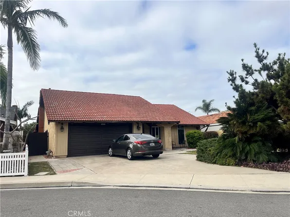16079 Mount Prieto Cir, Fountain Valley, CA 92708