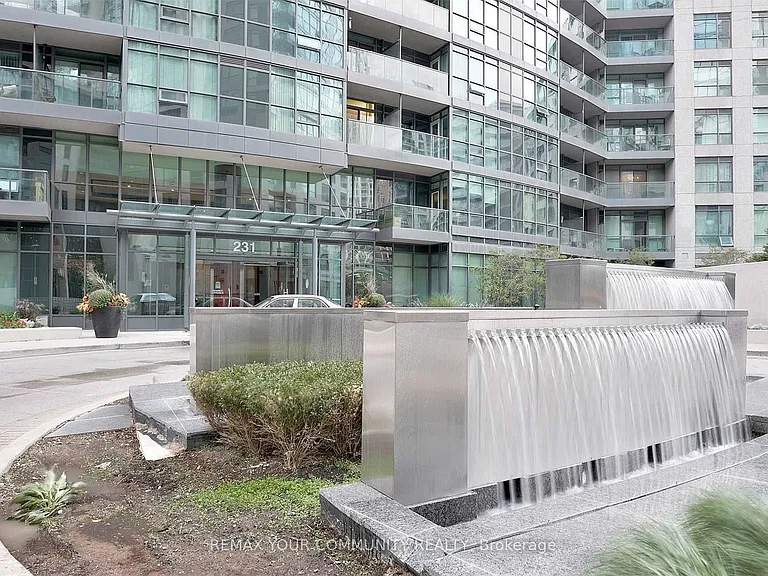 231 Fort York Blvd #1511 — Photo 2