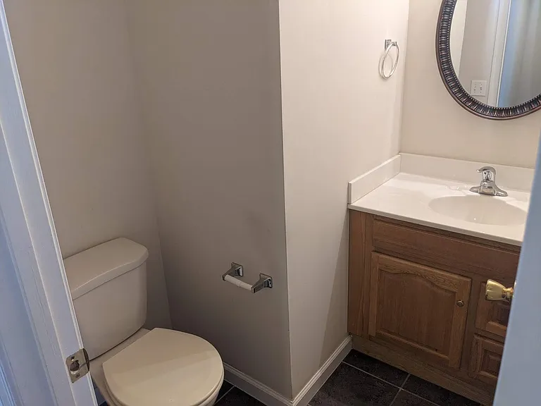 225 Crown Ct — Photo 27