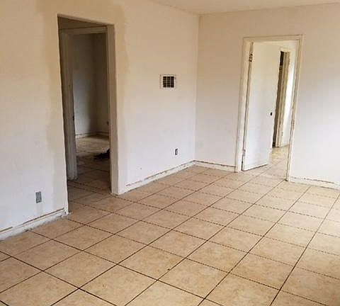 2nd image of 335 N Citrus Ave #335