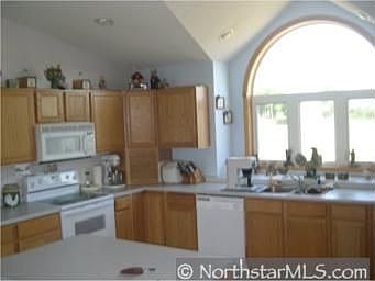 3rd image of 575 W 240th St
