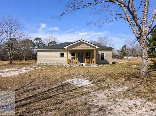101 Shirley Ln, Glennville, GA 30427