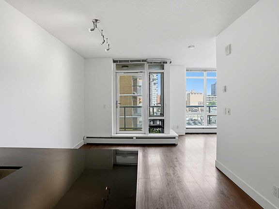 5th image of 1500 7th St SW #401