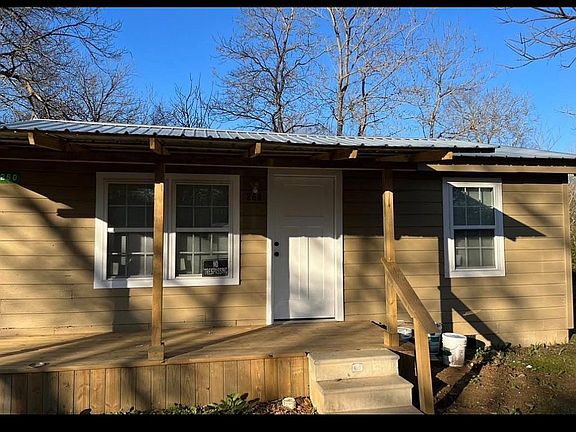 2nd image of 260 Cox Ave