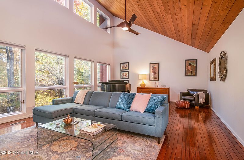 4th image of 8711 Miller Hill Road