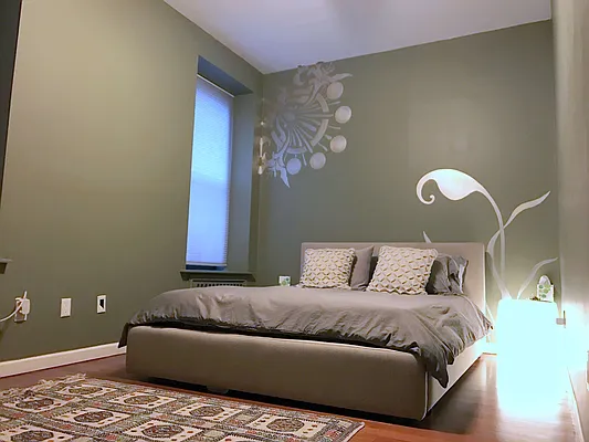 Rented by Salizzoni Realty | media 13