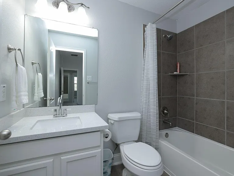 19 Canterborough Pl — Photo 36