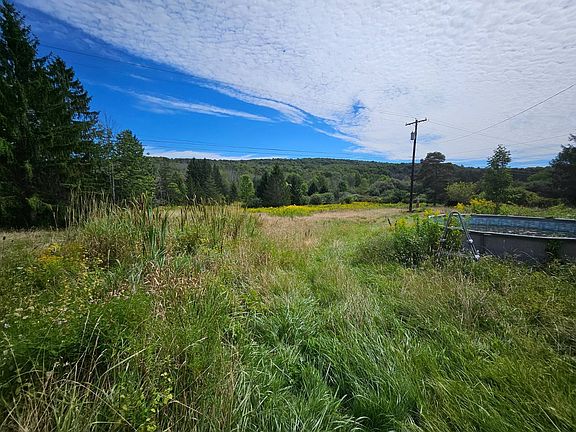 3rd image of 5380 E Valley Rd