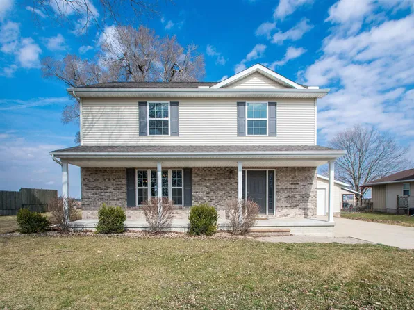 105 E Clinton St, Toulon, IL 61483