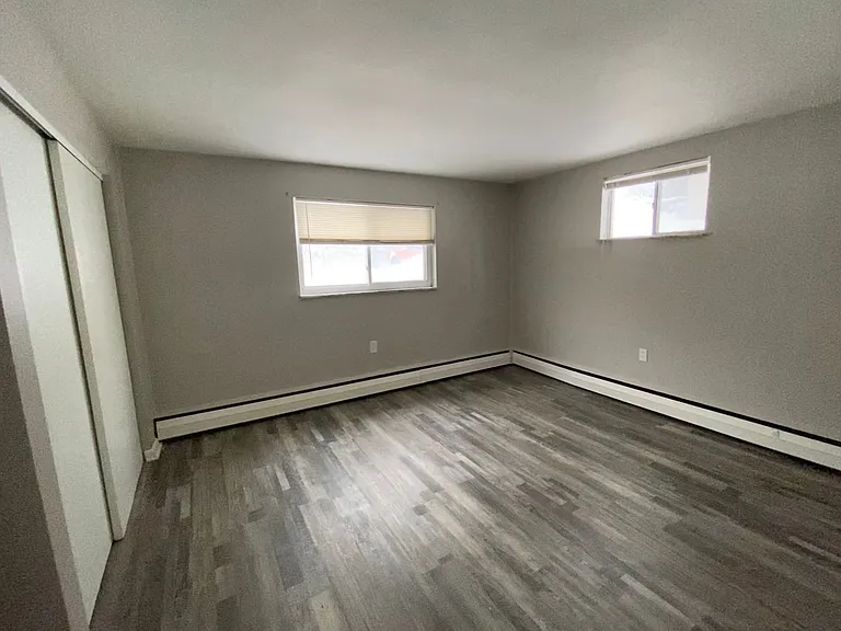 2414 Banning — Photo 13