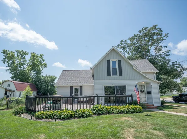 902 E Court Ave, Winterset, IA 50273