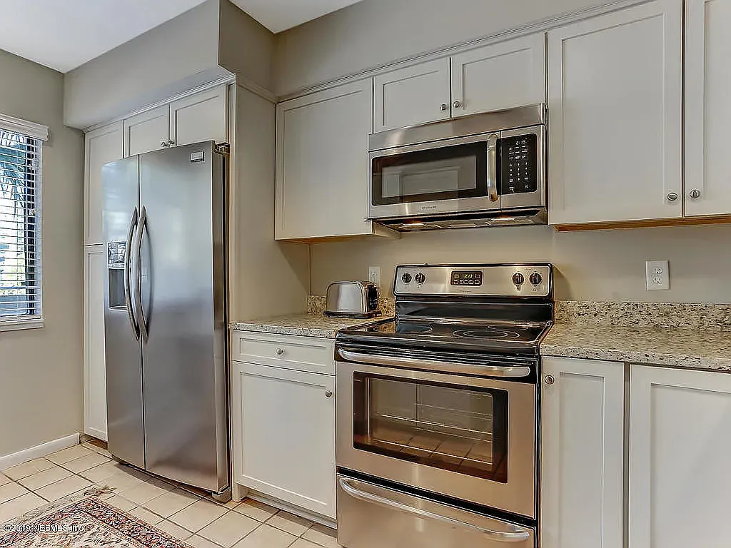 2 bed, 2.5 bath, 1566 sqft, $2,650 — Photo 4