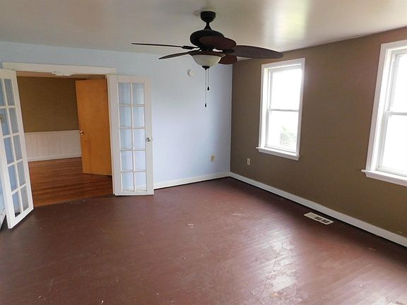 2nd image of 13520 N Calumet Ave
