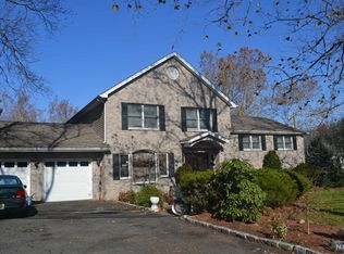103 Cedar Ln, Closter, NJ 07624