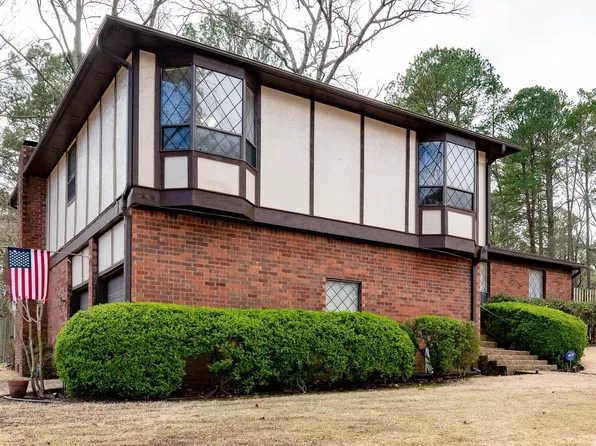 18101 Fawn Tree Dr, Little Rock, AR 72210