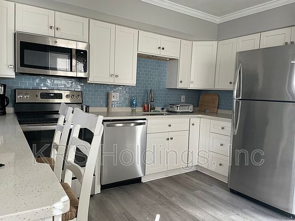 3rd image of 500 Ford Rd