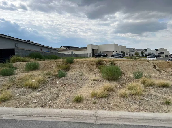 702 Solaz Dr, Laredo, TX 78045