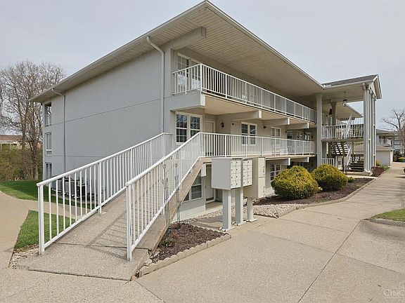 5th image of 7630 Cheviot Rd Unit 105