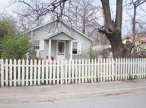 2nd image of 1411 S Washington Ave