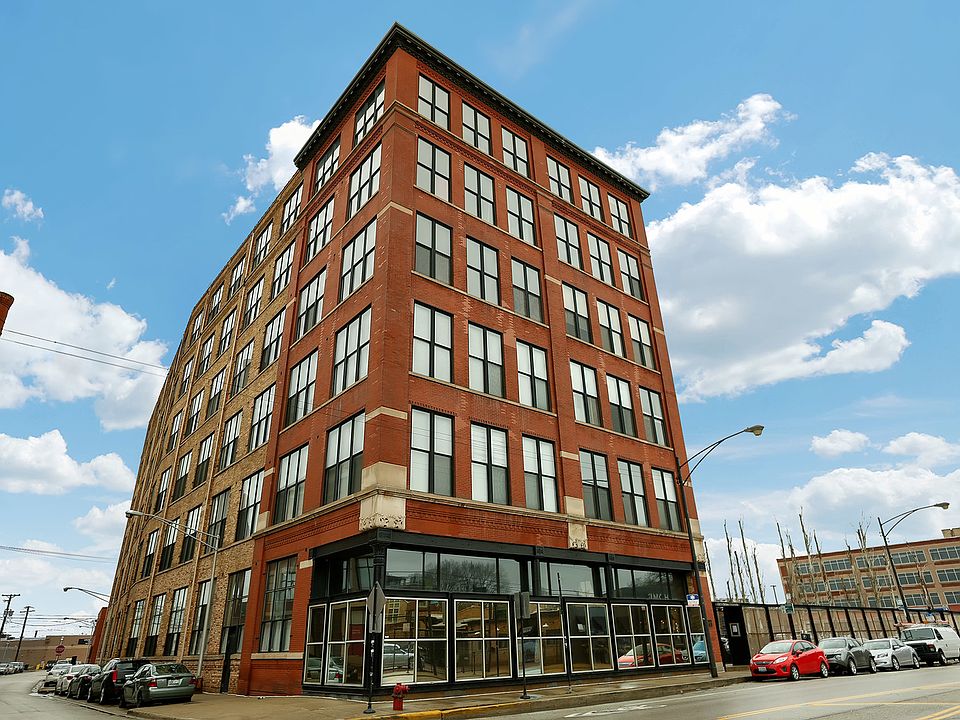 1st image of 1872 N Clybourn Ave APT 205