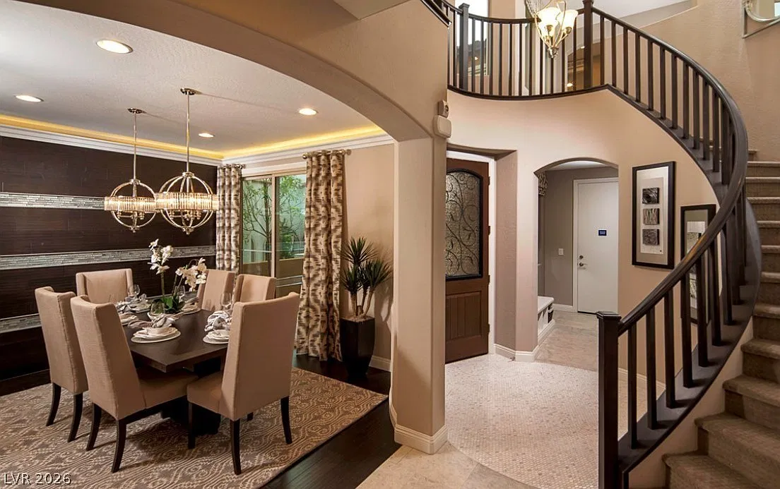 5 bed, 4.5 bath, 3463 sqft, $4,800 — Photo 3