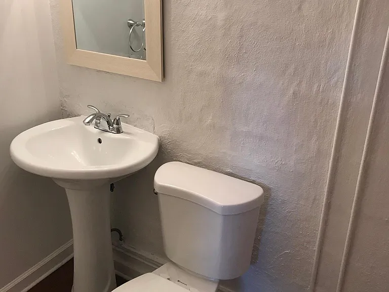 1090 Taylor Dr — Photo 19