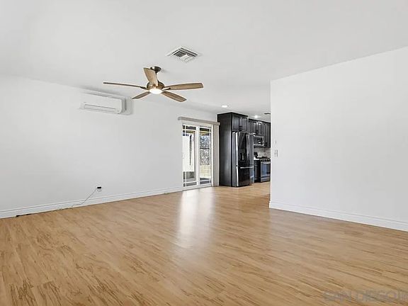 3rd image of 4231 Thomas St