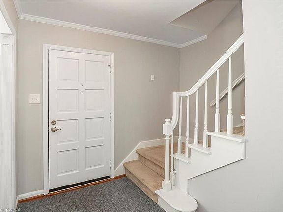 3rd image of 5121 Lawndale Dr APT B