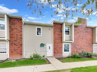 1364 E Wyndham Cir APT 103, Palatine, IL 60074