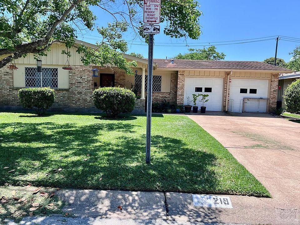 1st image of 219 Barracuda Ave