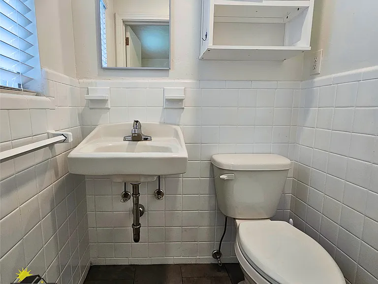 475 Riverside Dr — Photo 25
