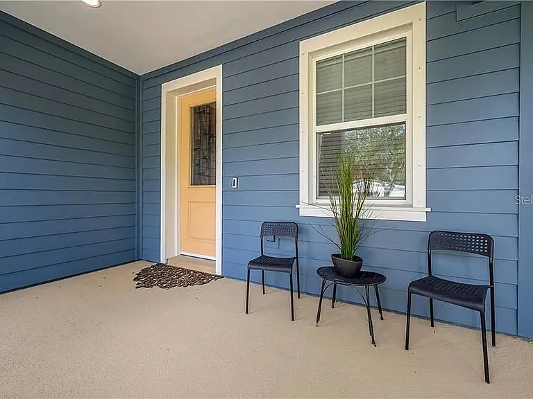 308 W Woodlawn Ave — Photo 1