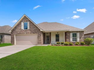 13718 Fig Dr, Denham Springs, LA 70726
