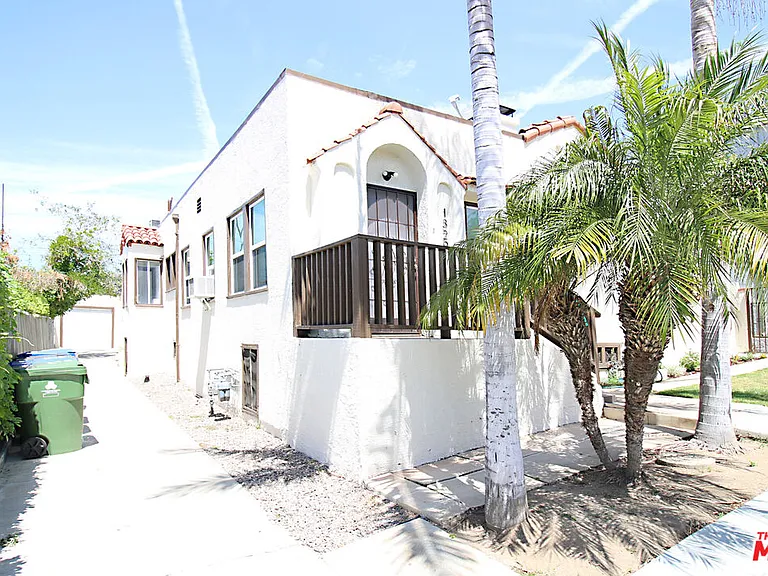 1329 S Tremaine Ave — Photo 4
