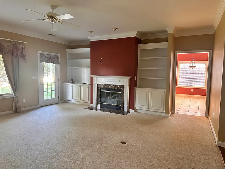 625 Vincent Way — Photo 7