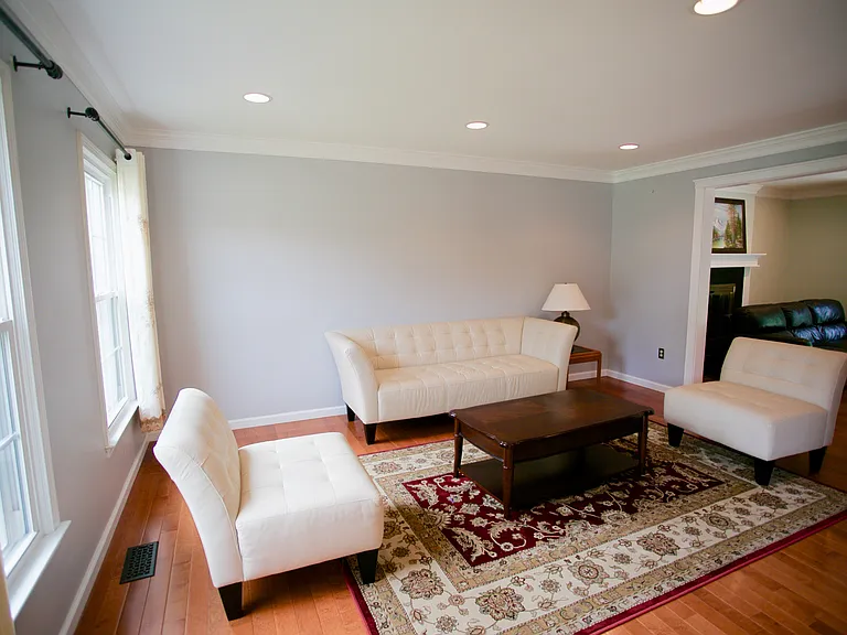 3227 Allness Ln — Photo 2