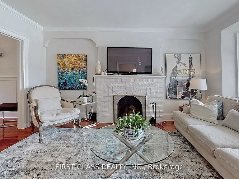203 Melrose Ave — Photo 4