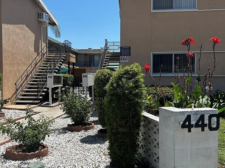 450 E Algrove St #1 — Photo 1