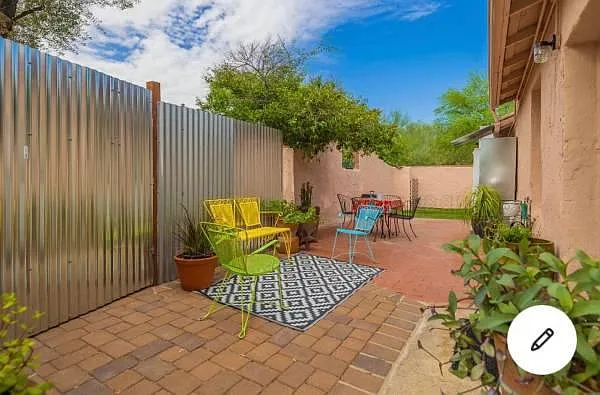 E 4th St, Tucson — Photo 4