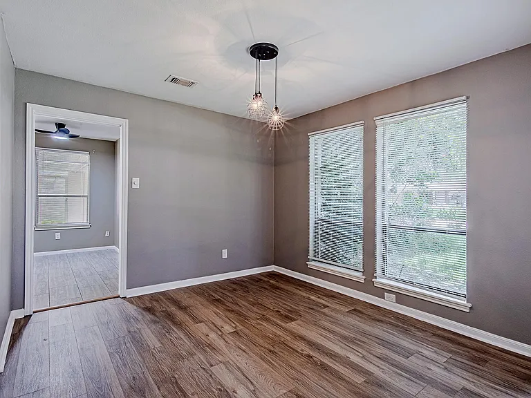 3323 Lost Hollow Dr — Photo 15