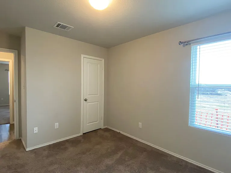 10410 Waverunner — Photo 4