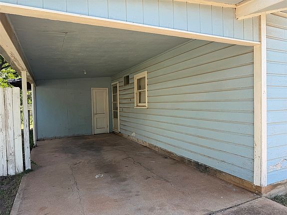3rd image of 1748 Jameson St