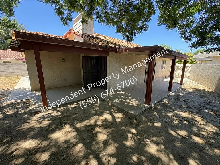 120 Prince Ln — Photo 14