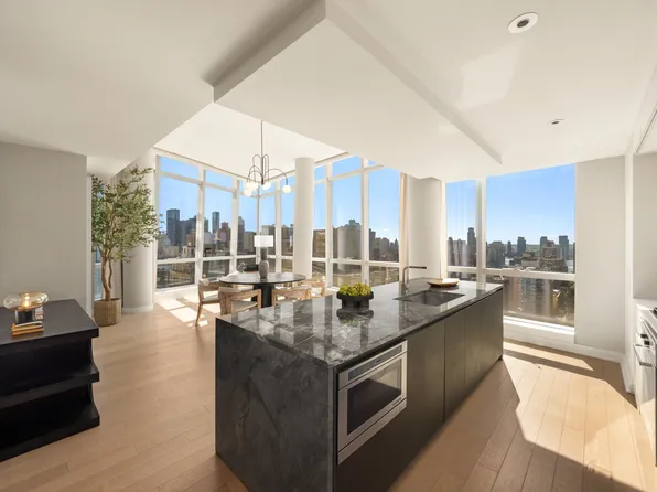 400 Park Avenue South 26C image 3 of 11