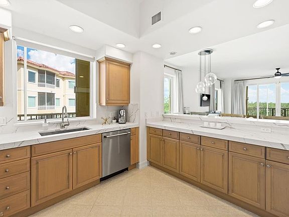 5th image of 2738 Tiburon BLVD E #B-402