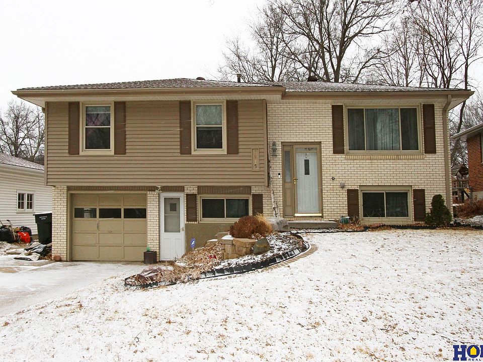 1st image of 7915 Broadview Dr