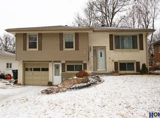 7915 Broadview Dr, Lincoln, NE 68505